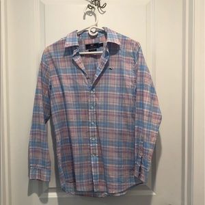 Vineyard vines button down shirt